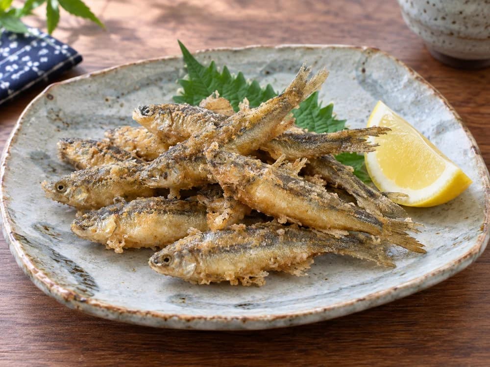モツゴの唐揚げ